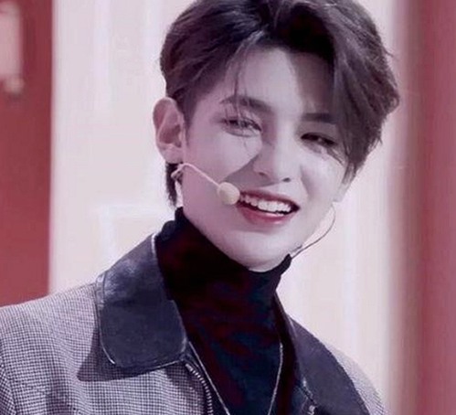 娱乐吃瓜酱揭露明星幕后细节，内容定位明晰引关注